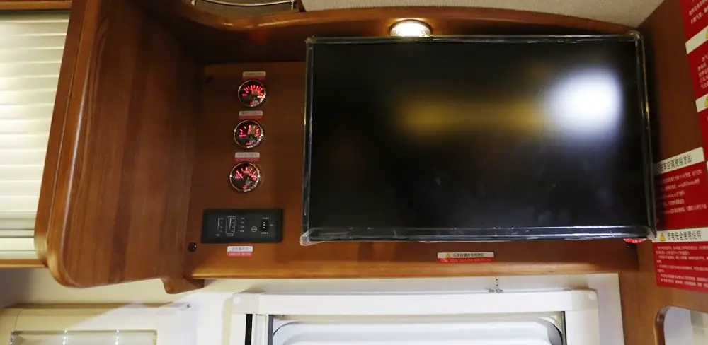 Selecting an RV TV and Mount
